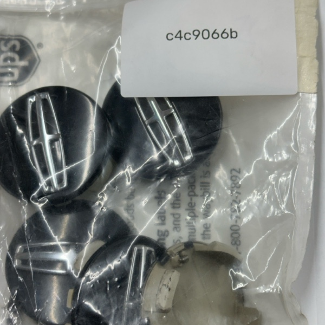 Lincoln Black Wheel Hub Center Cap DPSC-1A096-AA c4c9066b