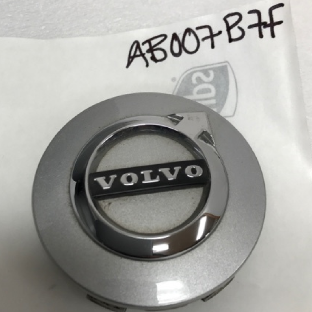 Volvo OEM 31471435 Silver Center Cap ab007b7f