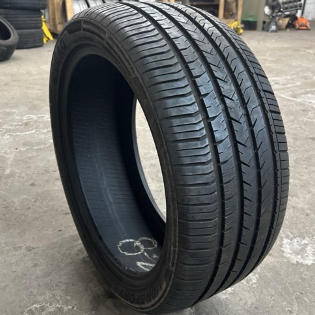 LEAO LION SPORT 255/40/19 5e56d7e2