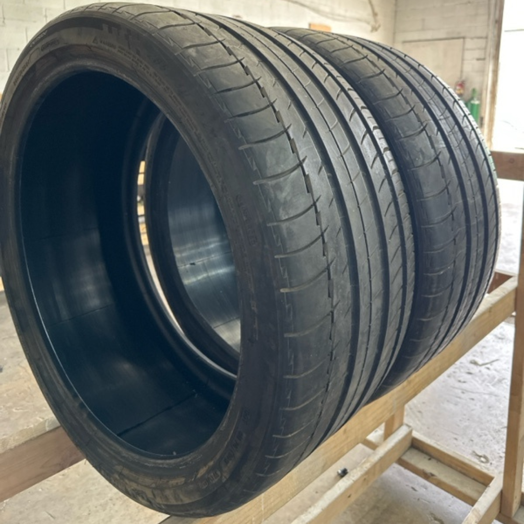 Set of 2 Michelin TIre Size 285/30/21