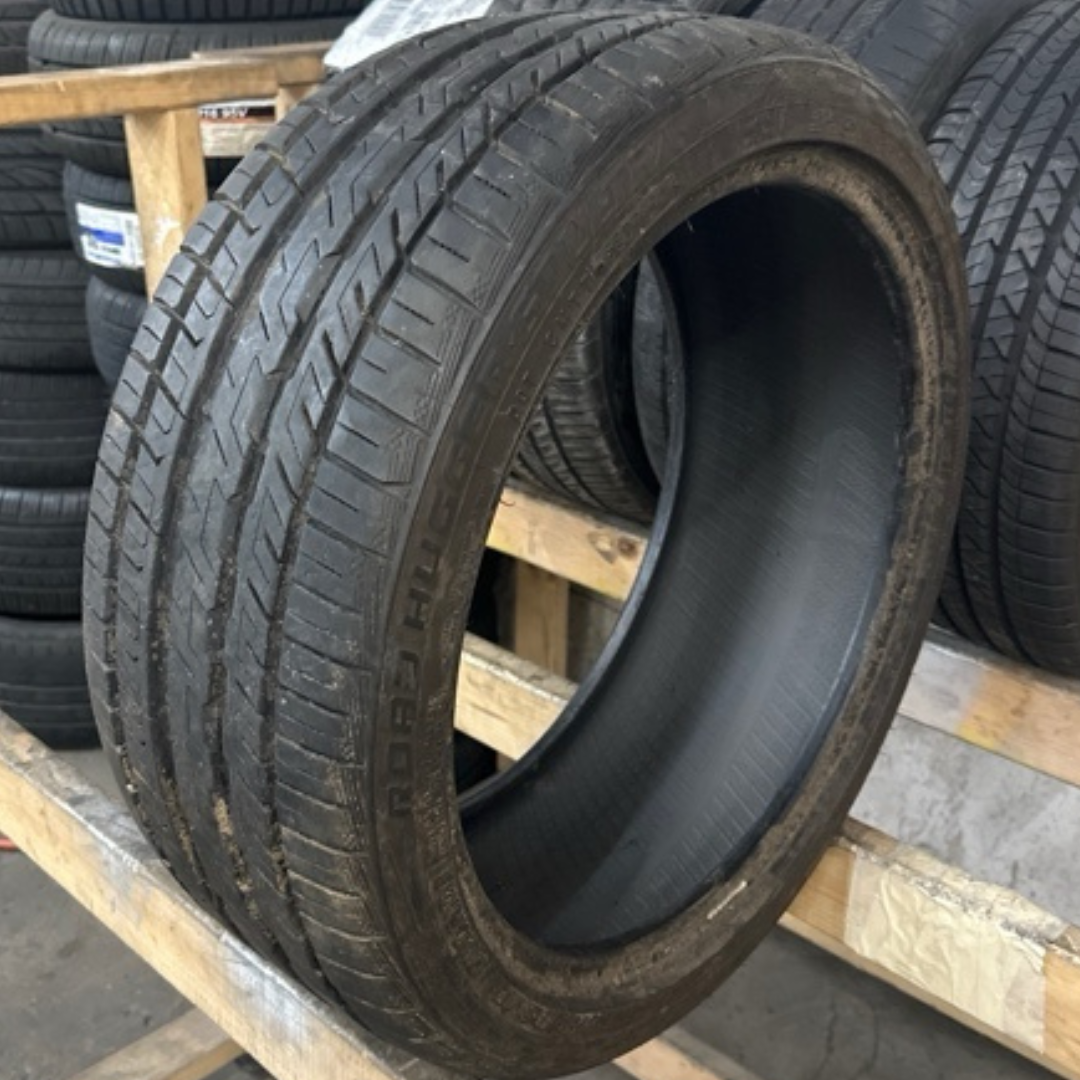 ROAD HUGGER GT ULTRA 225/40/18 TIRE 5e795b7e