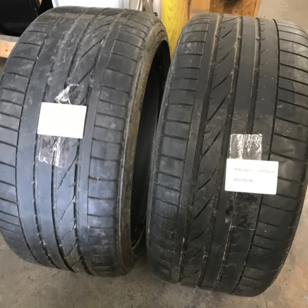 Set of 2 Bridgestone Potenza RE050A 255/35/18 Tires 81f74ed1