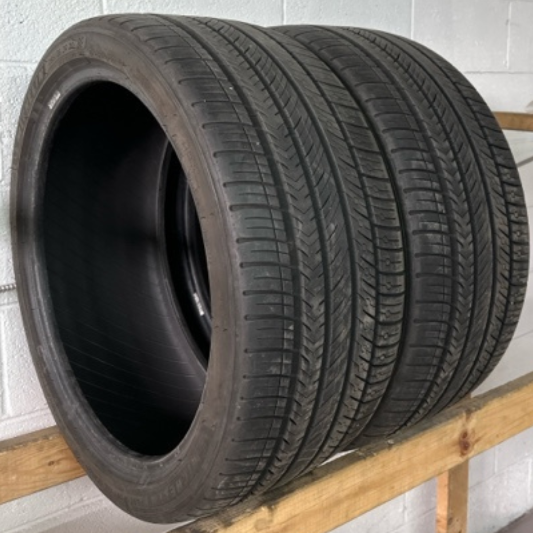 Set of 2 MICHELIN Pilot Sports 255/35/20 Tires 9c3d651f