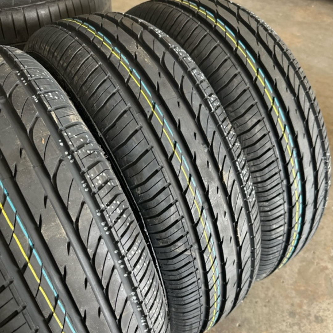 Set of 3 ARROYO GRAND SPORT 195/65/15 Tires 7e9b9971