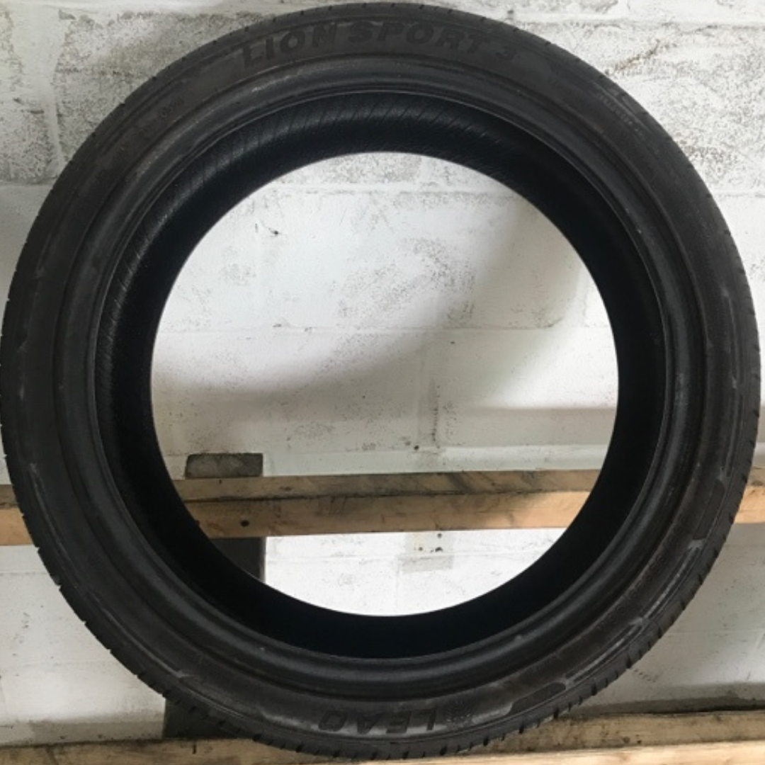 Set of 2 Leao lion sport 3 255/35/19
