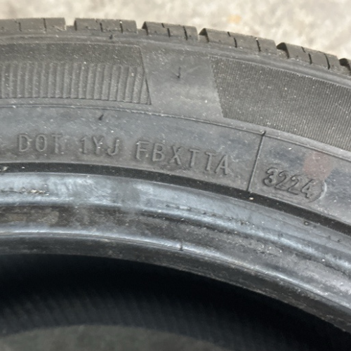 SUMMIT TIRE Used 275/40/20 230de7e2
