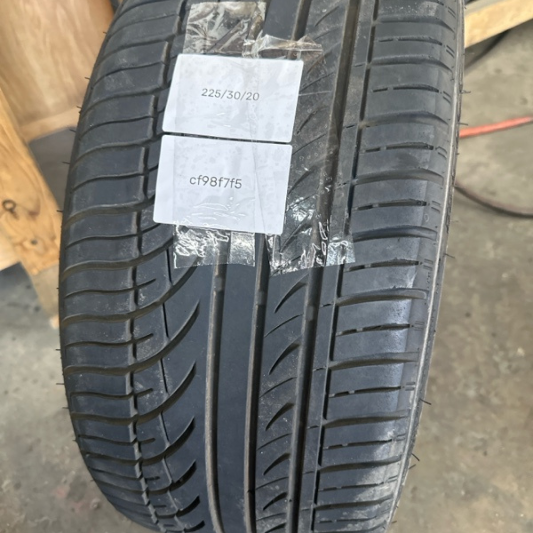 One Fullway 225/30/20 Tires cf98f7f5