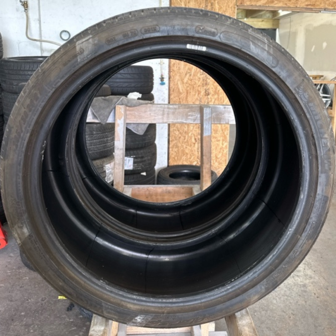 Set of 2 Michelin TIre Size 285/30/21