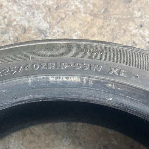 ADVANTA HP-Z-D TIRE 225/40/19 2103ea8c USED