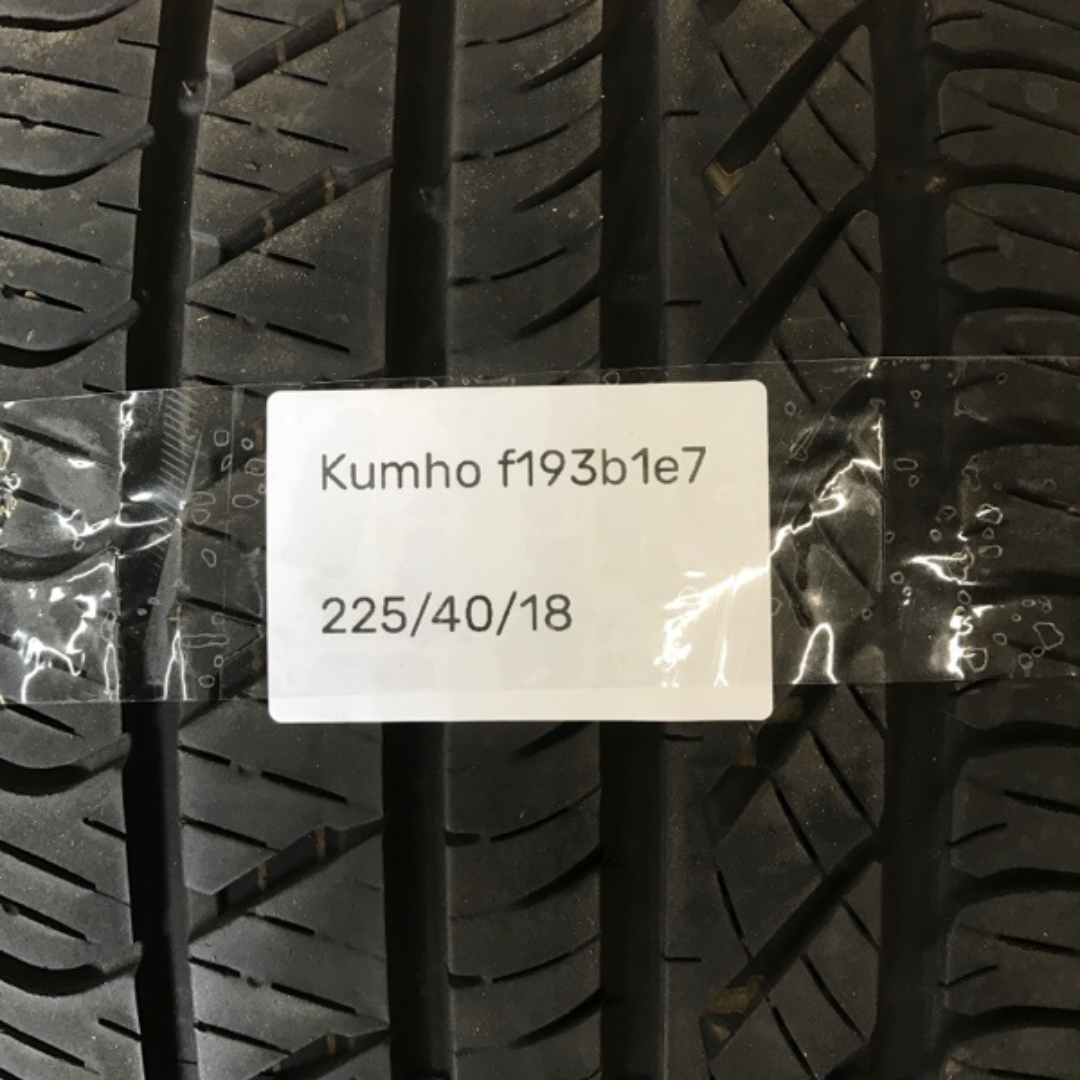 One KUMHO ECSTA 4X 225/40/18 Tire f193b1e7