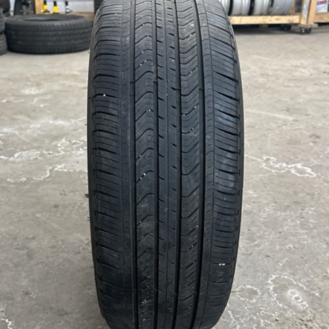 MICHELIN PRIMACY MXV 4 215/55/17 TIRE 945724ed