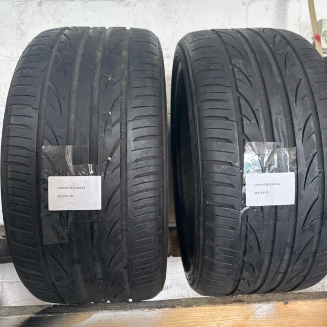 Set of 2 Lionhart 255/35/18 tires 8233bc54