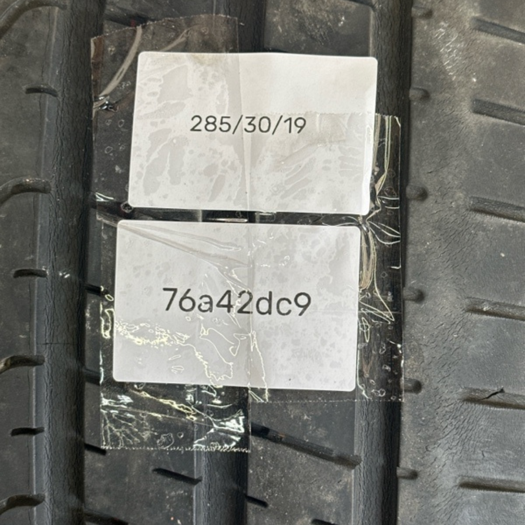 One Pirelli PZero 285/30/19 Tire 76a42dc9