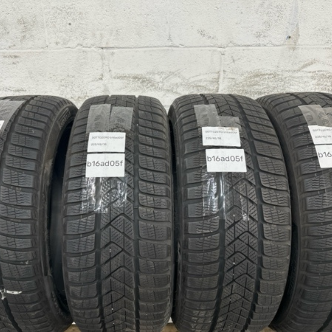 Set of 3 Pirelli Sottozero 3 Size 225/45/18