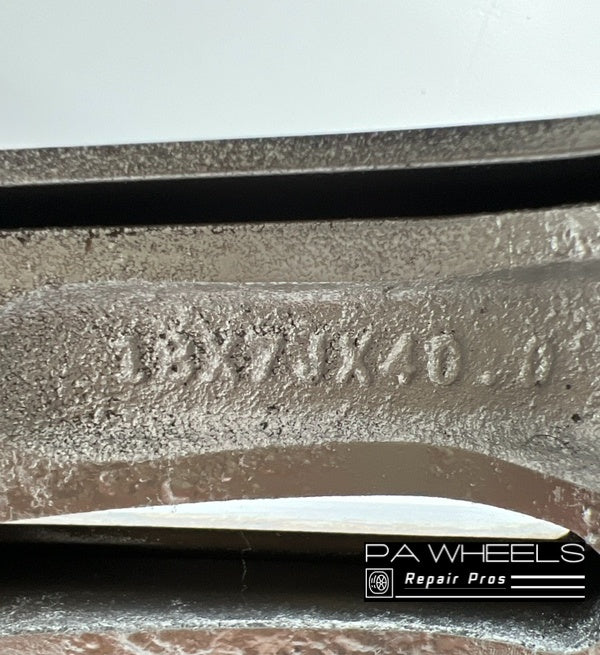 CHRYSLER SEBRING 300 2007-2010 18 INCH ALLOY RIM WHEEL FACTORY OEM 2285 05105438AA   Manufacturer Part Number: 05105438AA; 5105691AA; Hollander Number: 2285 Condition: "This is used wheel and may have some cosmetic imperfections, please ask for the actual picture" Finish: CHROME Size: 18" x 7" Bolts: 5x115mm Offset: 40mm Position: UNIVERSAL