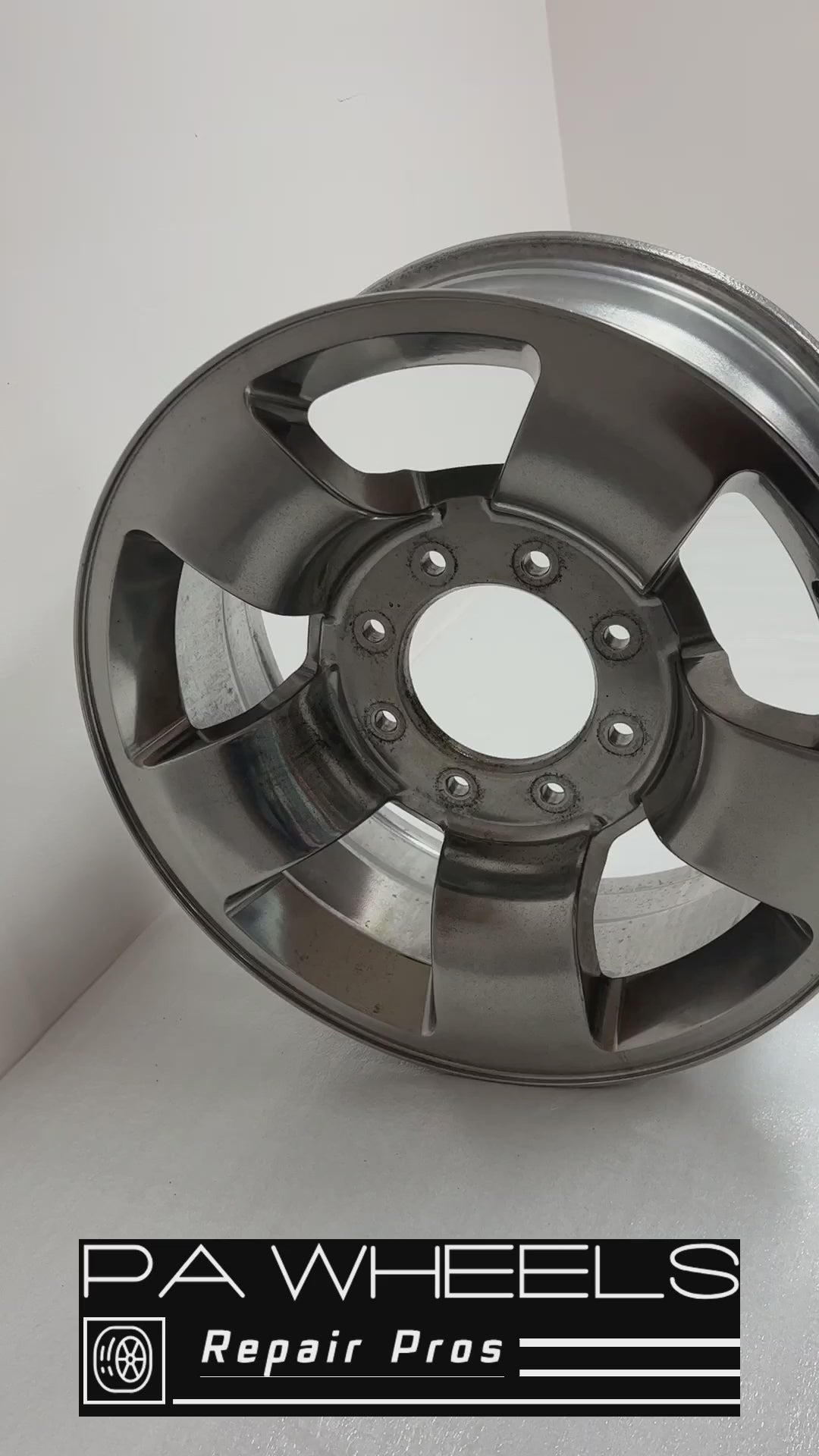 FORD F250SD PICKUP F350SD PICKUP 2004 18 INCH ALLOY RIM WHEEL FACTORY OEM 3612 4C341007GA 4C341007HA 4C34-1007-GA 4C34-1007-HA Manufacturer Part Number: 4C341007GA 4C341007HA 4C34-1007-GA A246A-HA Hollander Number: 3612 Condition: Remanufactured to Original Factory Condition Finish: POLISHED Size: 18" x 8" Bolts: 8x170mm Offset: No Offset Position: UNIVERSAL