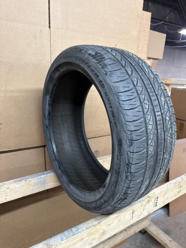 Tire Pirelli Pzero Nero all season Size 225/40/18