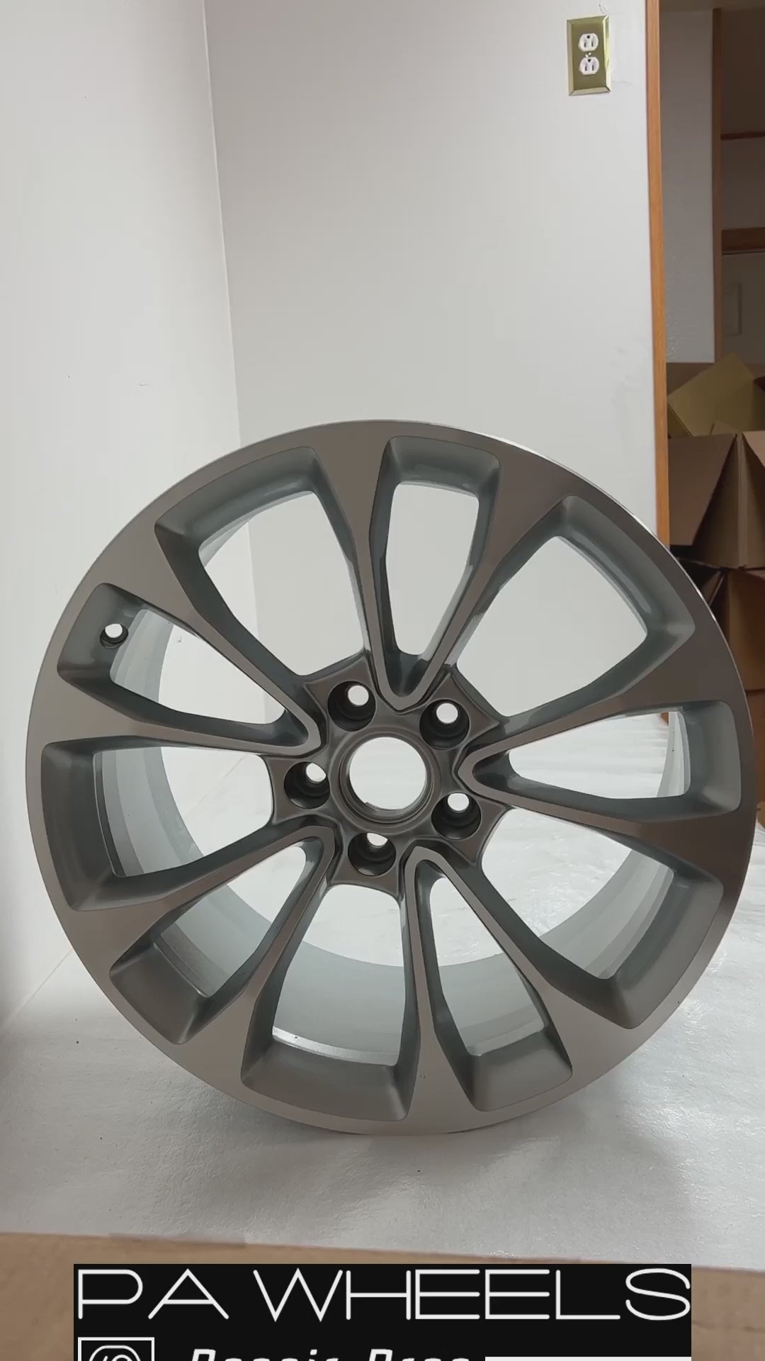 CADILLAC ATS 2015 2016 2017 2018 2019 18 INCH ALLOY RIM WHEEL FACTORY OEM 4734 23243332   Manufacturer Part Number: 23243332 Hollander Number: 4734 Condition: Remanufactured to Original Factory Condition Finish: Machined Silver Size: 18"x 9" Bolts: 5x115mm Offset: 32mm Position: REAR