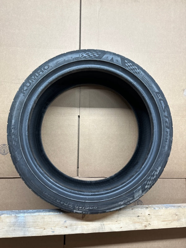 Tire Kumho Ecsta PS91 Size 225/40/18