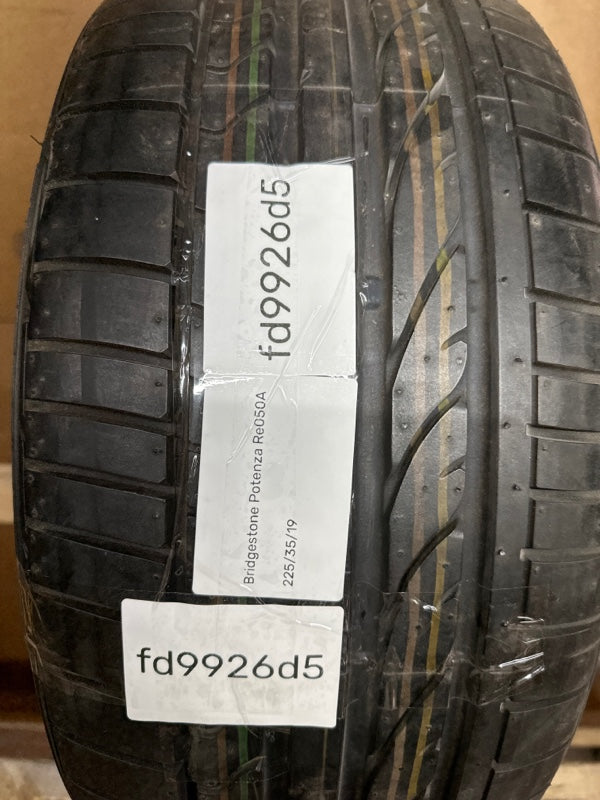 Tire Bridgestone Potenza Re050A Size 225/35/19