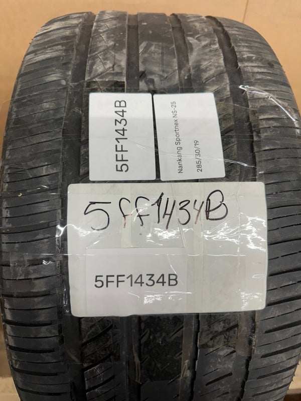 Tire Nankang Sportnex NS-25 Size 285/30/19