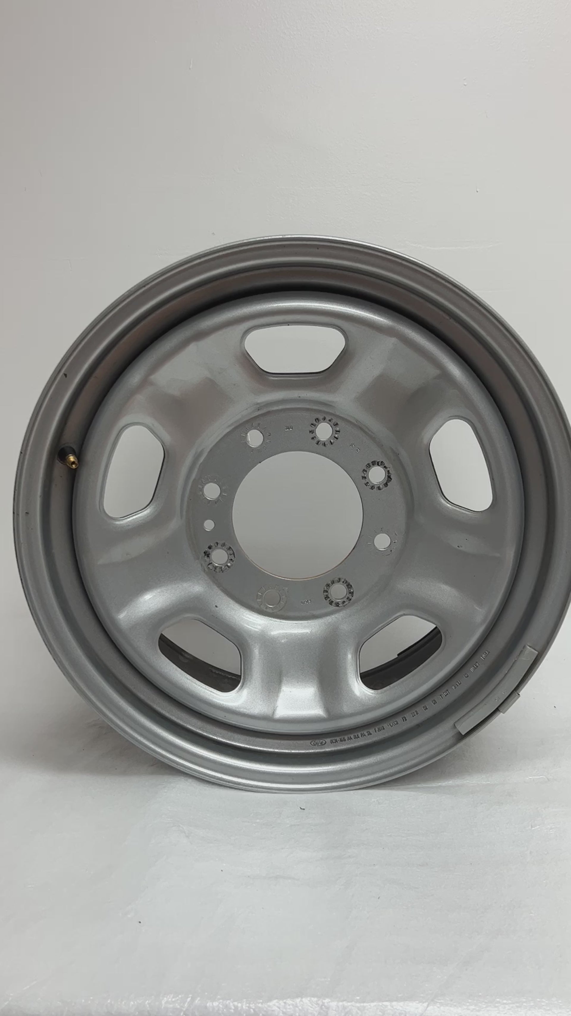 FORD F250SD PICKUP F350SD PICKUP 2010 2011 2012 2013 2014 2015 2016 18 INCH ALLOY RIM WHEEL FACTORY OEM 3841 BC341015PA BC34-1015 PA BC34-1015 AA BC341015AA   Manufacturer Part Number: BC34-1015 PA; BC341015PA; BC34-1015 AA; BC341015AA Hollander Number: 3841 Condition: Remanufactured to Original Factory Condition Finish: GLOSS BLACK Size: 18" x 8" Bolts: 8x170mm Offset: 40 Position: UNIVERSAL