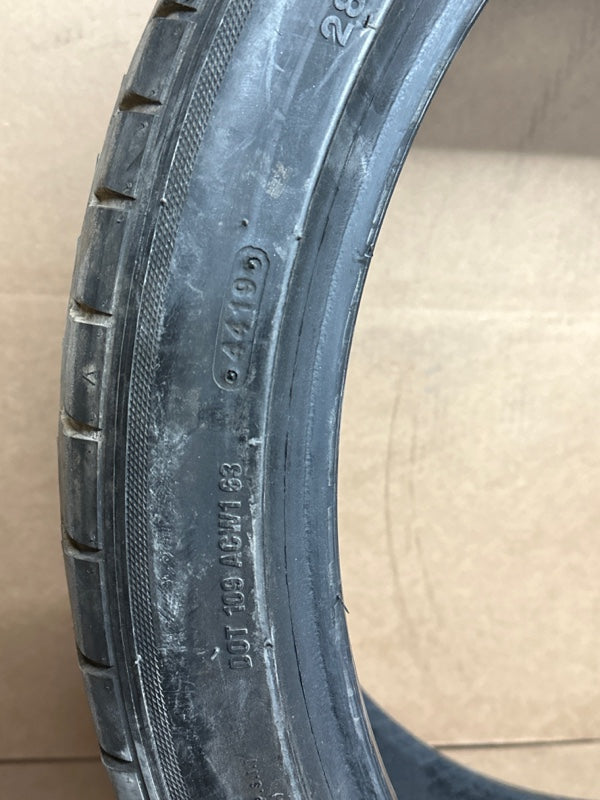 Tire IOTA  ST 68 Acceiera reinforced Size 285/35/21