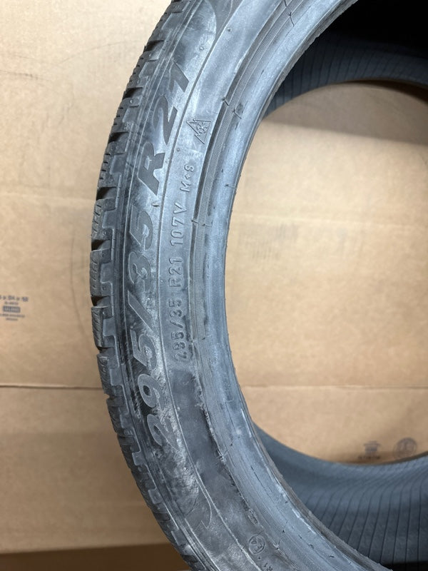 Tire Pirelli Scorpion Winter Size 295/35/21