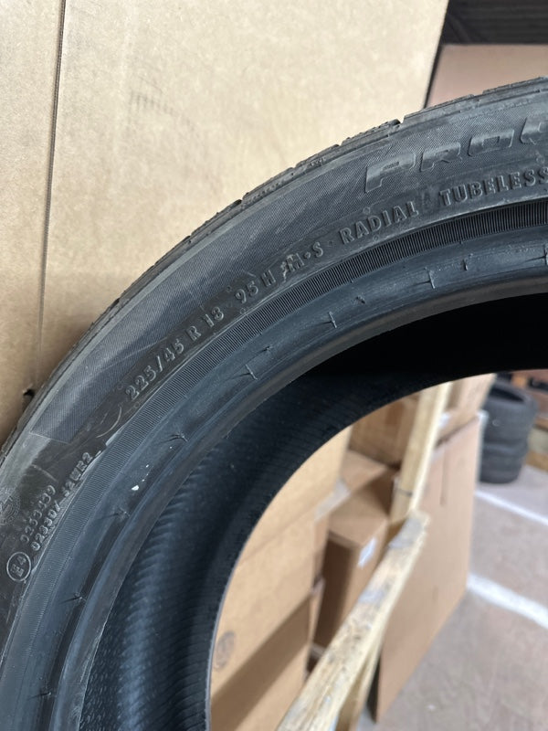 Tire Continental Procontact GX SSR Size 225/45/18