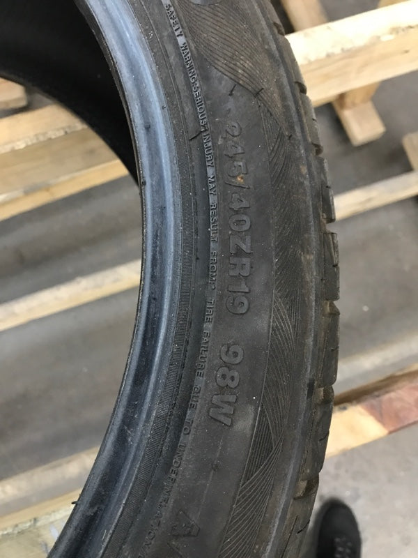 Tire Voyager HP Ground Speed Size 245/40/19